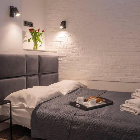 New World St Hostel And Private Room Warszawa Exteriör bild