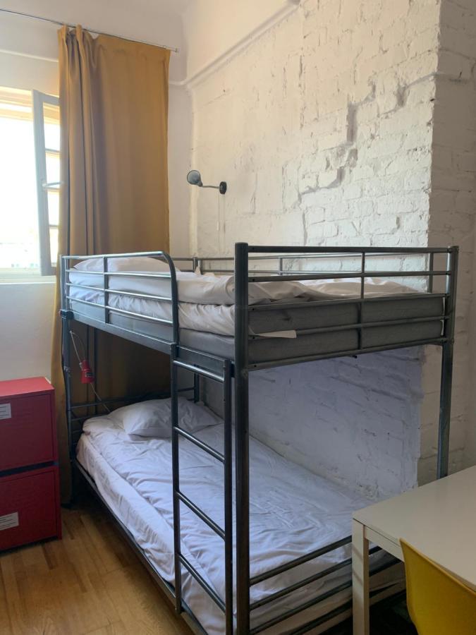 New World St Hostel And Private Room Warszawa Exteriör bild