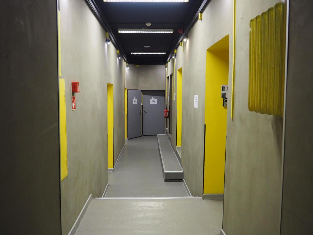 New World St Hostel And Private Room Warszawa Exteriör bild