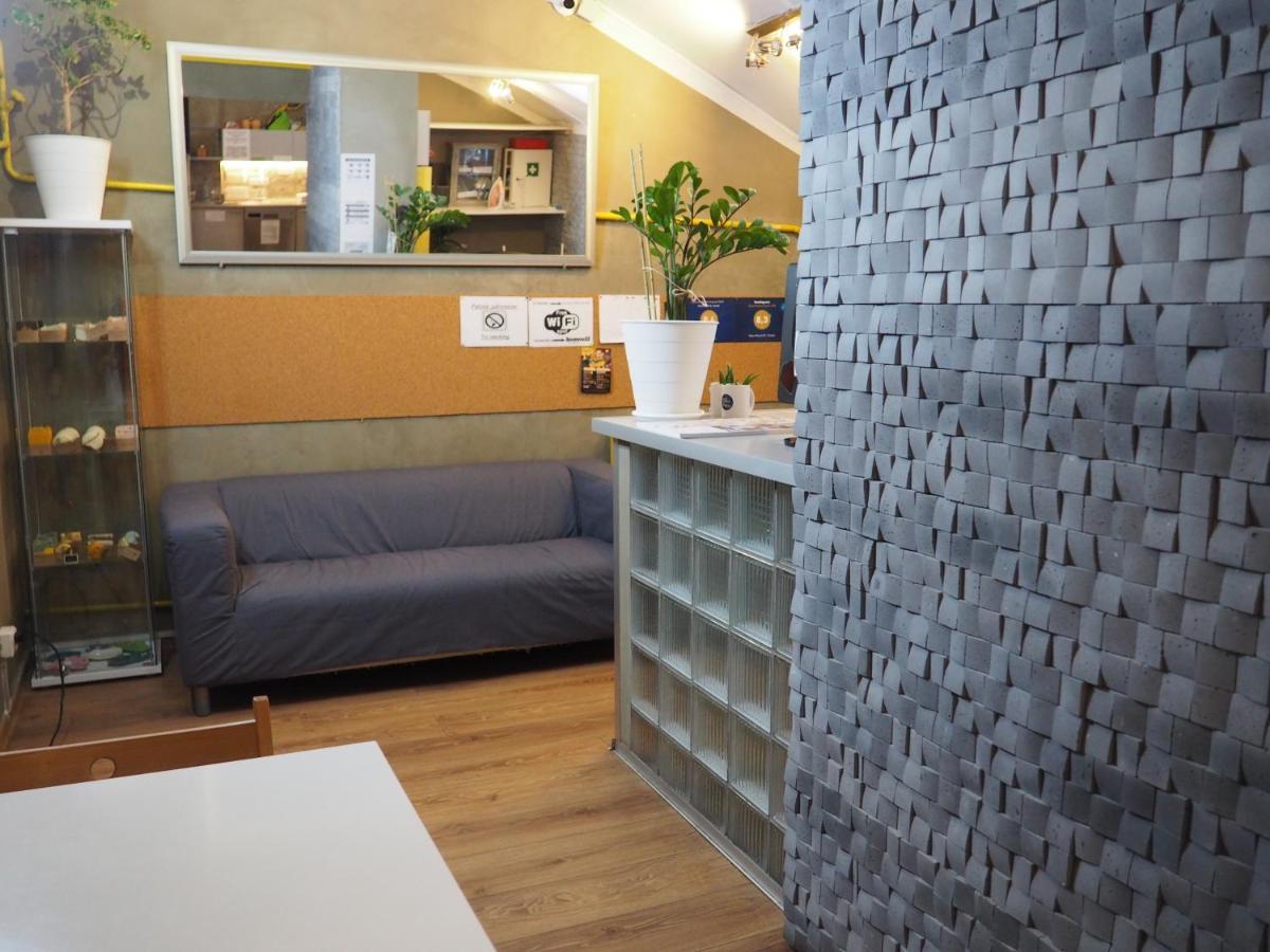 New World St Hostel And Private Room Warszawa Exteriör bild