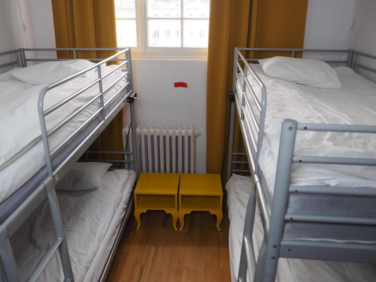 New World St Hostel And Private Room Warszawa Exteriör bild