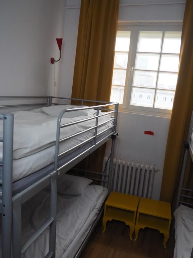 New World St Hostel And Private Room Warszawa Exteriör bild