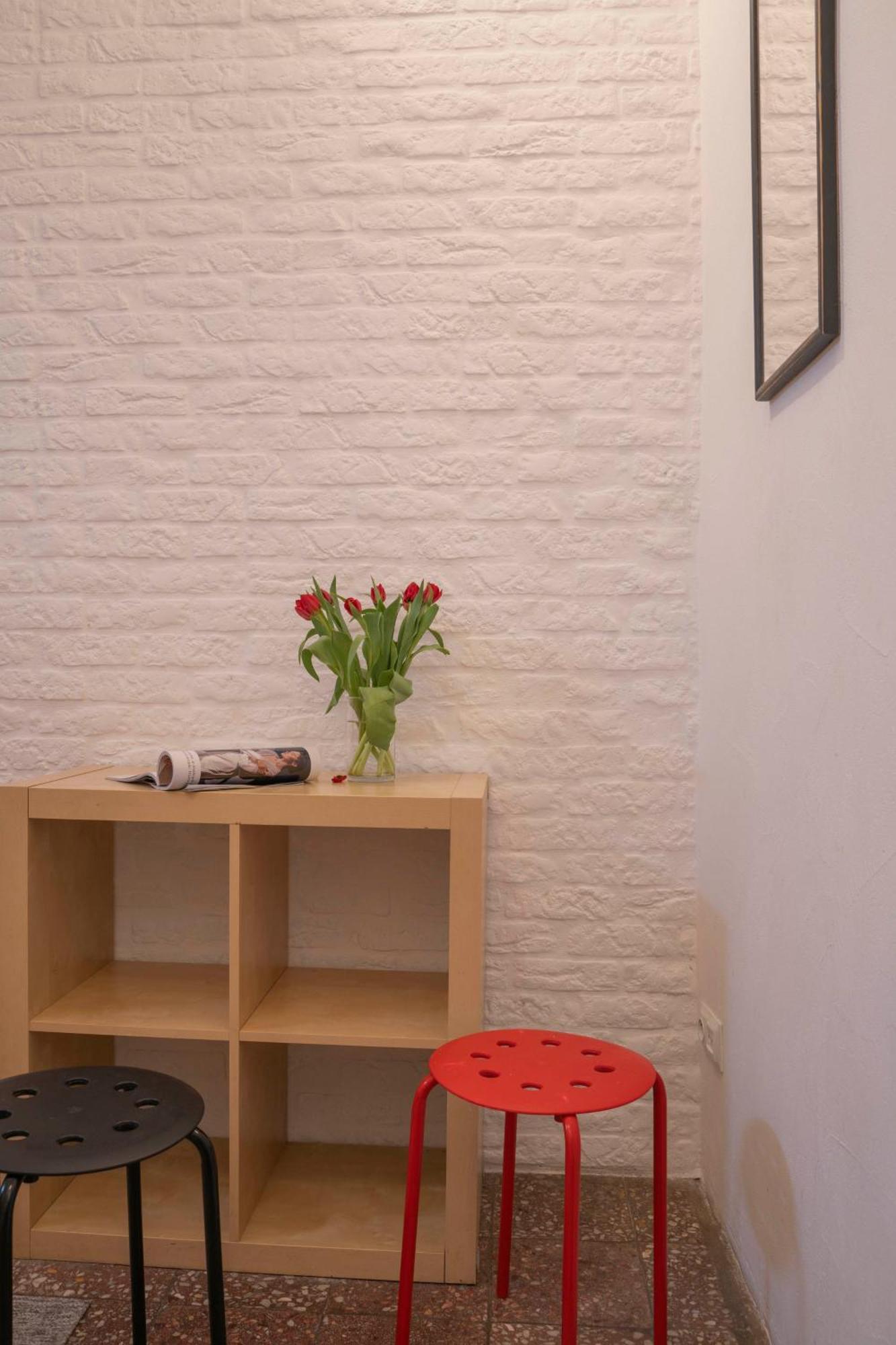 New World St Hostel And Private Room Warszawa Exteriör bild