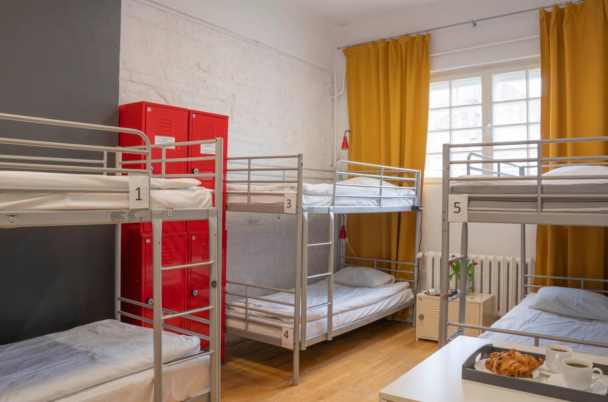 New World St Hostel And Private Room Warszawa Exteriör bild