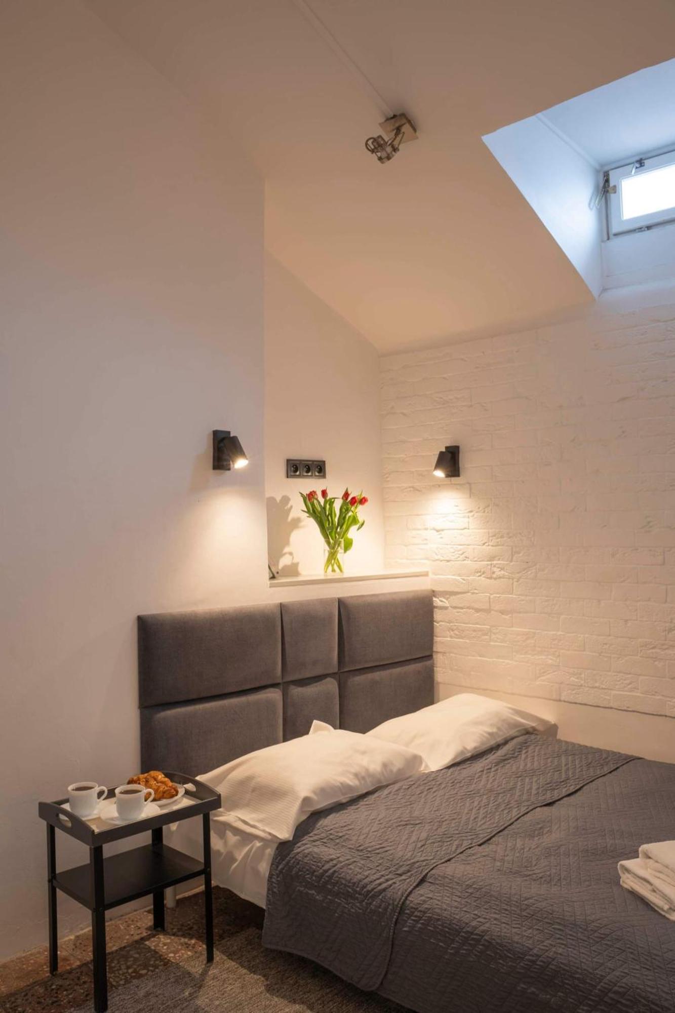 New World St Hostel And Private Room Warszawa Exteriör bild