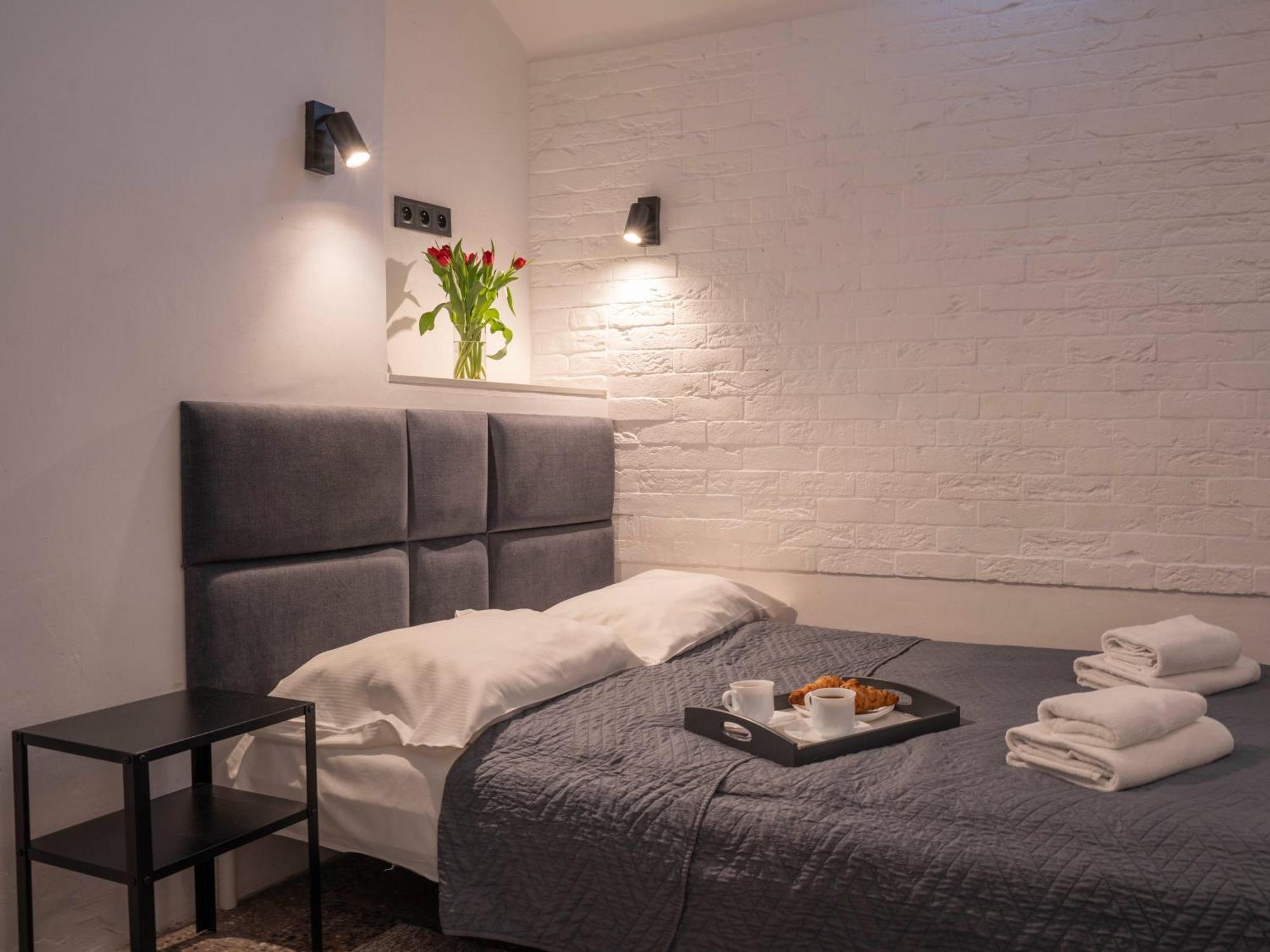 New World St Hostel And Private Room Warszawa Exteriör bild