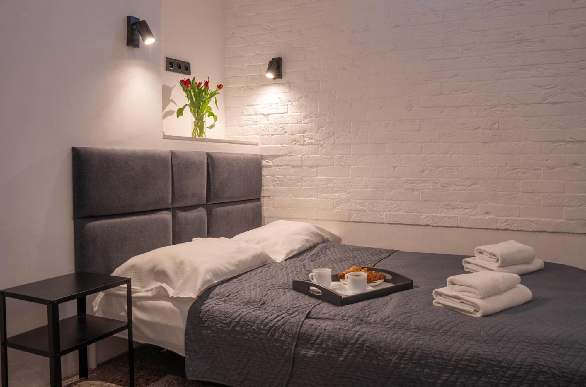 New World St Hostel And Private Room Warszawa Exteriör bild