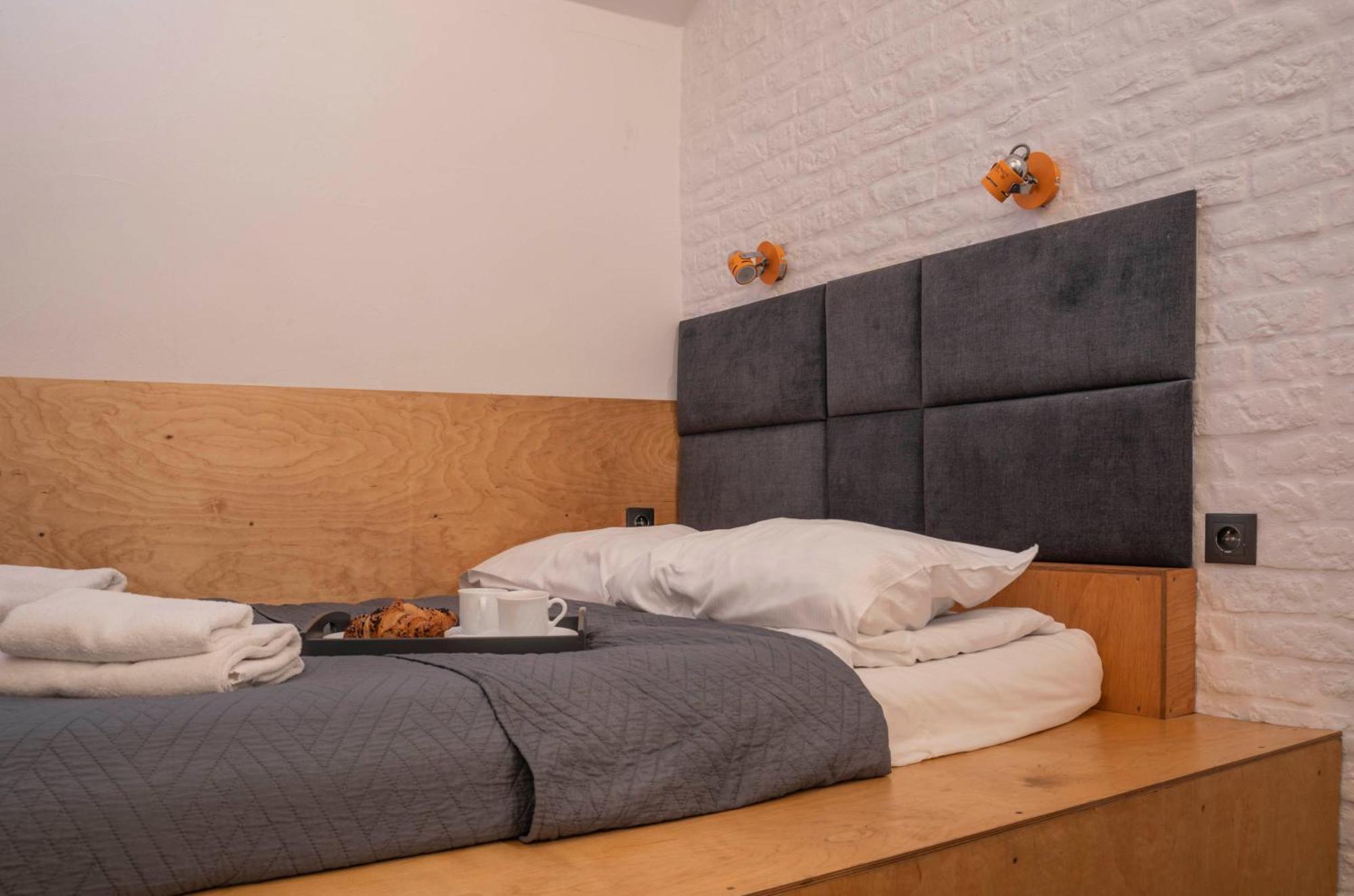 New World St Hostel And Private Room Warszawa Exteriör bild